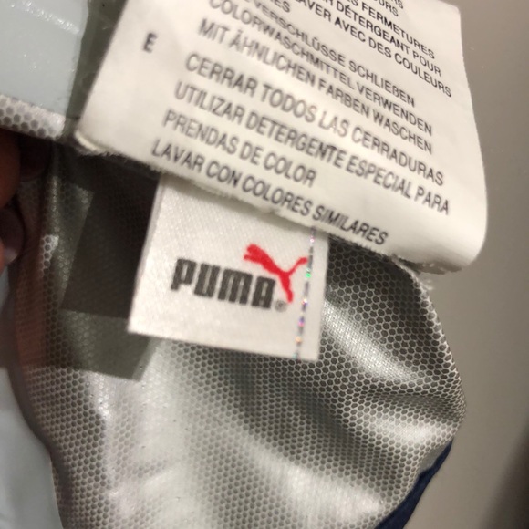 SOLD⭐️PUMA BMW Sauber F1 Team Windbreaker - Picture 7 of 7
